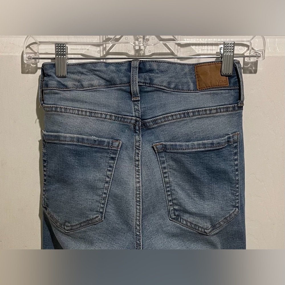 Aeropostale Women’s 25” Inseam Jeggings Size 2 Short in Good Condition. $5 - Picture 6 of 7